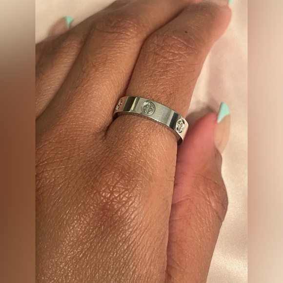 Love Ring - Picture 6 of 6